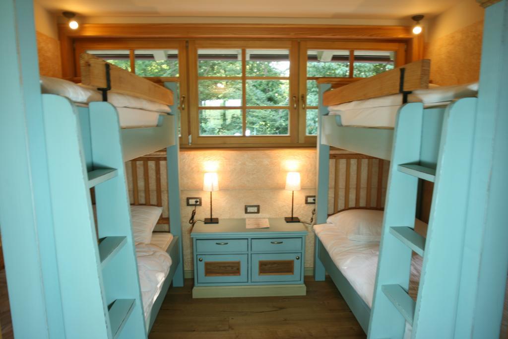 Villa Les With Hot Tub & Sauna Брежице Экстерьер фото