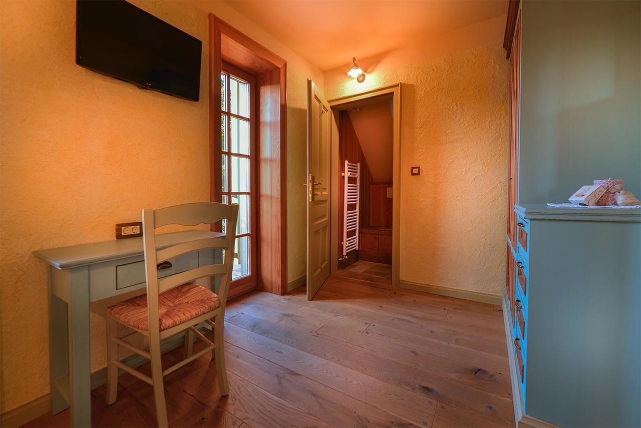 Villa Les With Hot Tub & Sauna Брежице Экстерьер фото