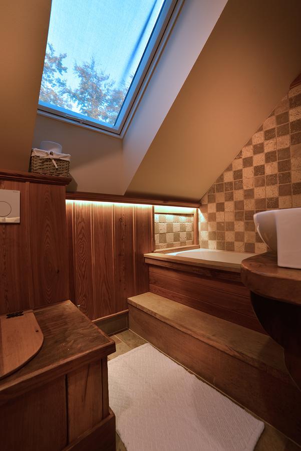 Villa Les With Hot Tub & Sauna Брежице Экстерьер фото